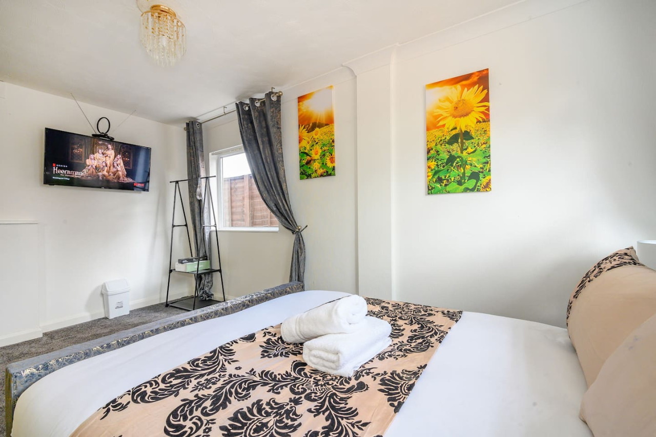 *328OL* For your relaxed & Cosy stay + Parking in 328 Oakwood Ln, Leeds LS8, UK - Property image 19 - VivreStays