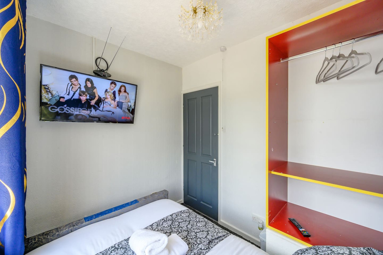 *328OL* For your relaxed & Cosy stay + Parking in 328 Oakwood Ln, Leeds LS8, UK - Property image 11 - VivreStays