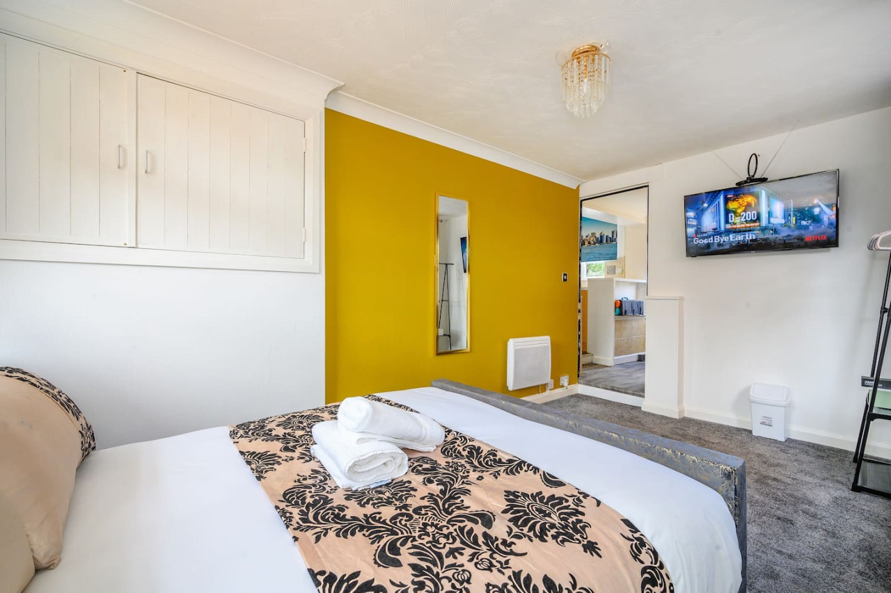*328OL* For your relaxed & Cosy stay + Parking serviced apartment - UK - VivreStays