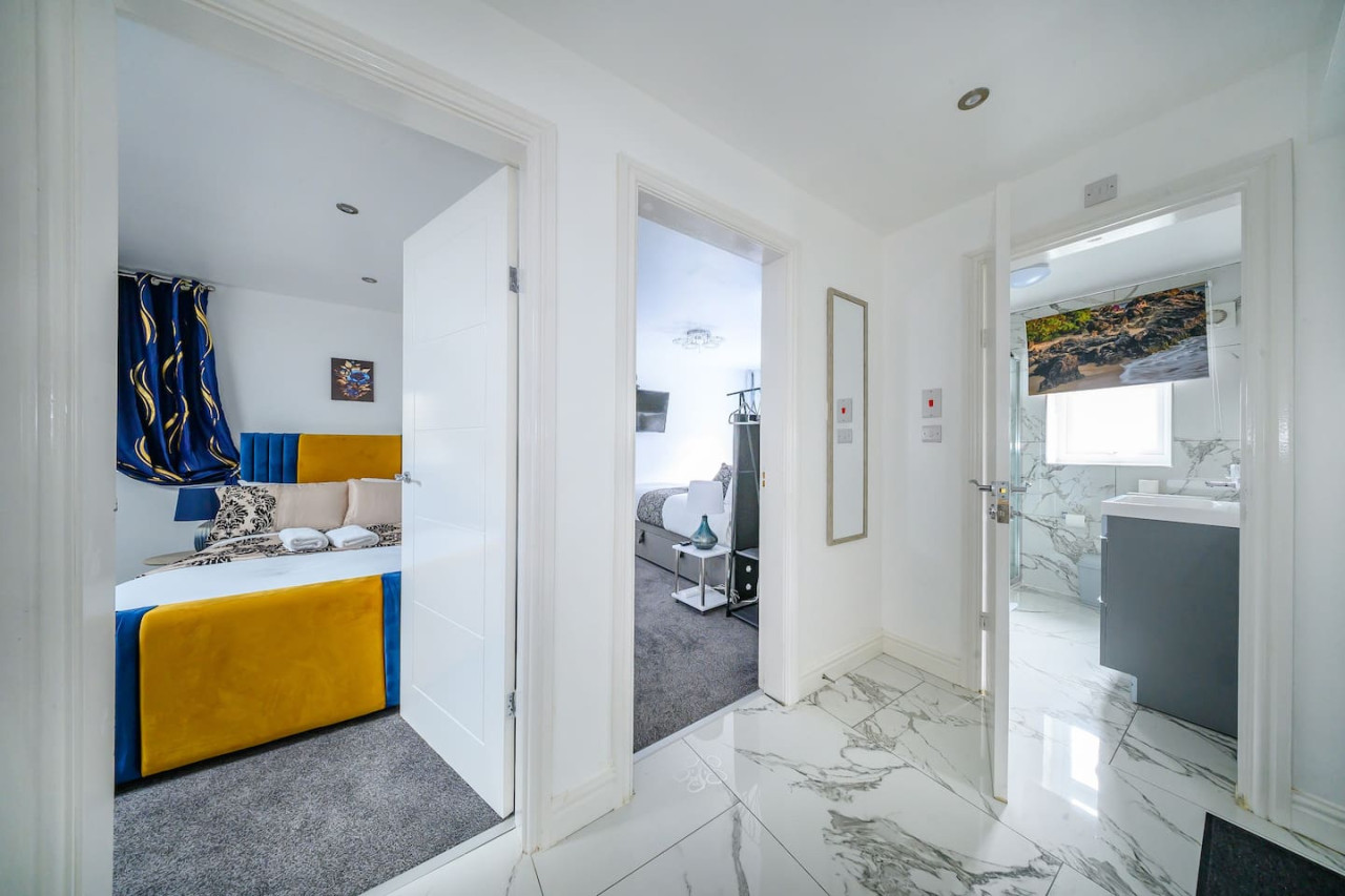 *16FM* For your Relaxed & Cosy stay + Free Parking in Fearnville Mount - Property image 22 - VivreStays