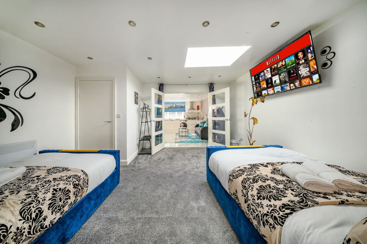 *16FM* For your Relaxed & Cosy stay + Free Parking in Fearnville Mount - Property image 7 - VivreStays