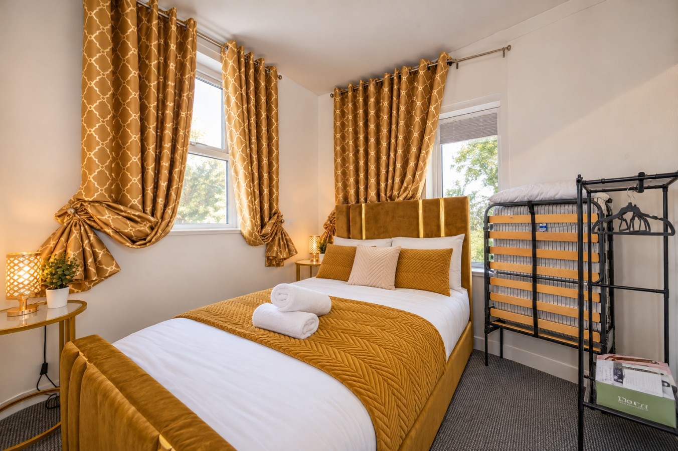 GreenHill Flat 9 Your Cosy stay + Private Parking in 49 Hill Top Rd, Leeds LS12 3PY, UK - Property image 8 - VivreStays