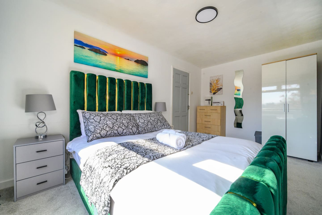 -VL- Stylish & Relaxed Stay/Free Parking/Free WiFi in 51 Vesper Lane - Property image 8 - VivreStays