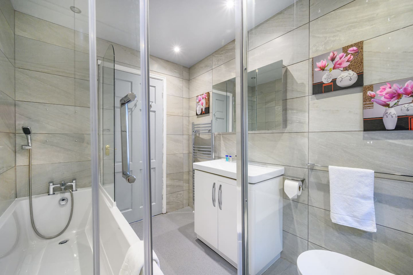 -VL- Stylish & Relaxed Stay/Free Parking/Free WiFi in 51 Vesper Lane - Property image 29 - VivreStays