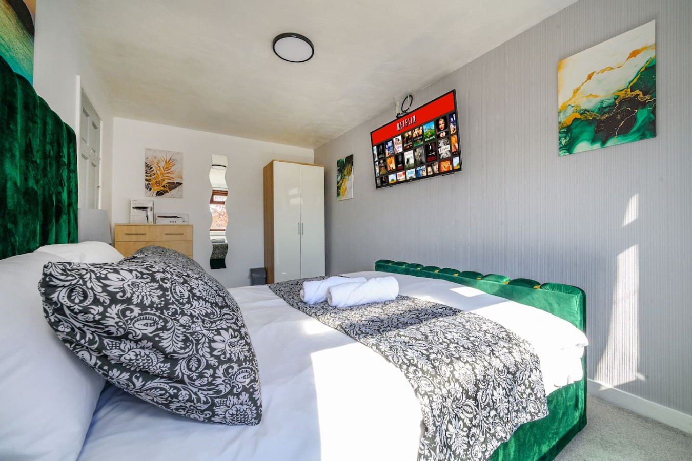 -VL- Stylish & Relaxed Stay/Free Parking/Free WiFi in 51 Vesper Lane - Property image 10 - VivreStays