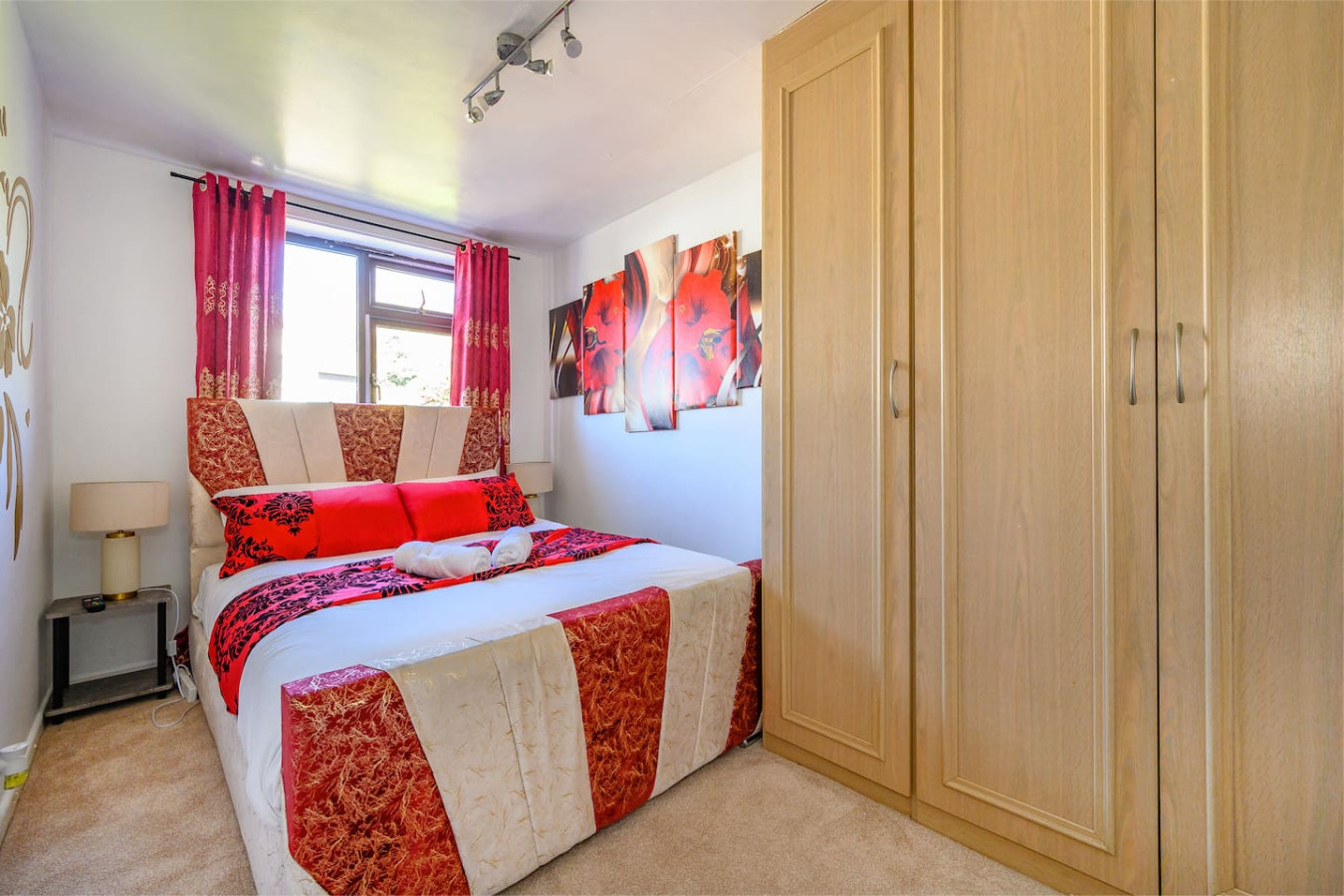 -VL- Stylish & Relaxed Stay/Free Parking/Free WiFi in 51 Vesper Lane - Property image 14 - VivreStays