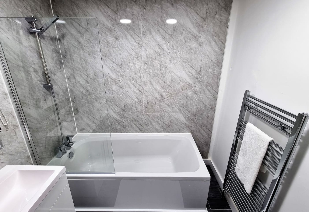 For Your most relaxed and cosy stay in 17 Chatsworth Mews, Morley, Leeds LS27 8AB, UK - Property image 14 - VivreStays
