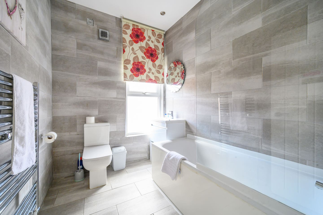 *A23S* for your most relaxed & Cosy stay + Parking in Arley Street - Property image 13 - VivreStays