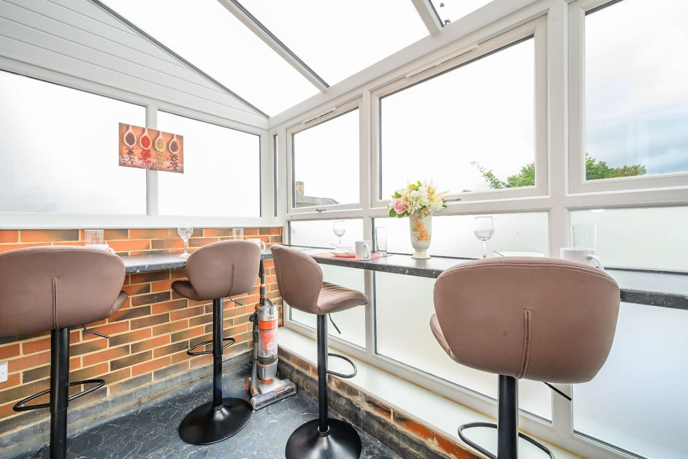 H17A Cosy & Welcoming home in 17a Fountain Street - Property image 25 - VivreStays