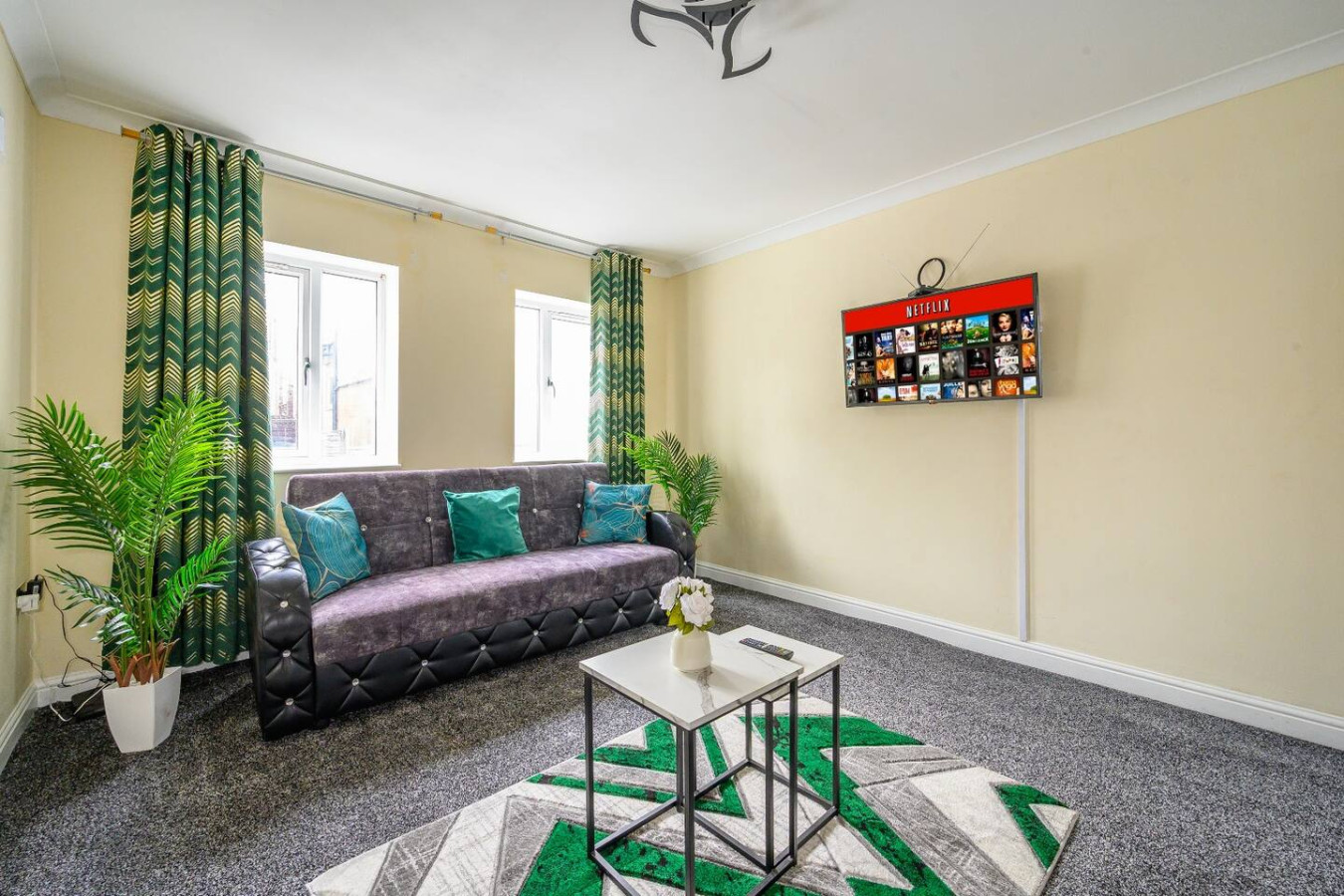 H17A Cosy & Welcoming home in 17a Fountain Street - Property image 12 - VivreStays
