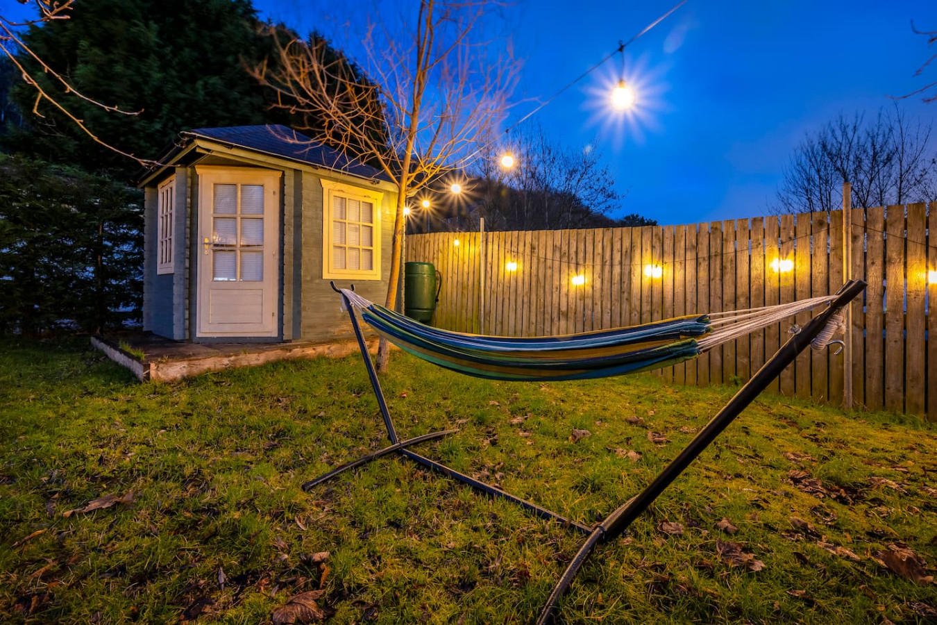 Spacious Standalone Home in West Yorkshireconti in 3 Scott Hall Drive - Property image 28 - VivreStays