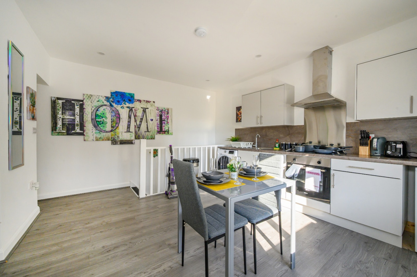 11HR tranquil studio stay in 13 Harrogate Rd, Bradford BD2 3DT, UK - Property image 22 - VivreStays
