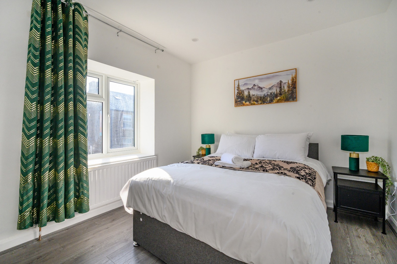 11HR tranquil studio stay in 13 Harrogate Rd, Bradford BD2 3DT, UK - Property image 3 - VivreStays