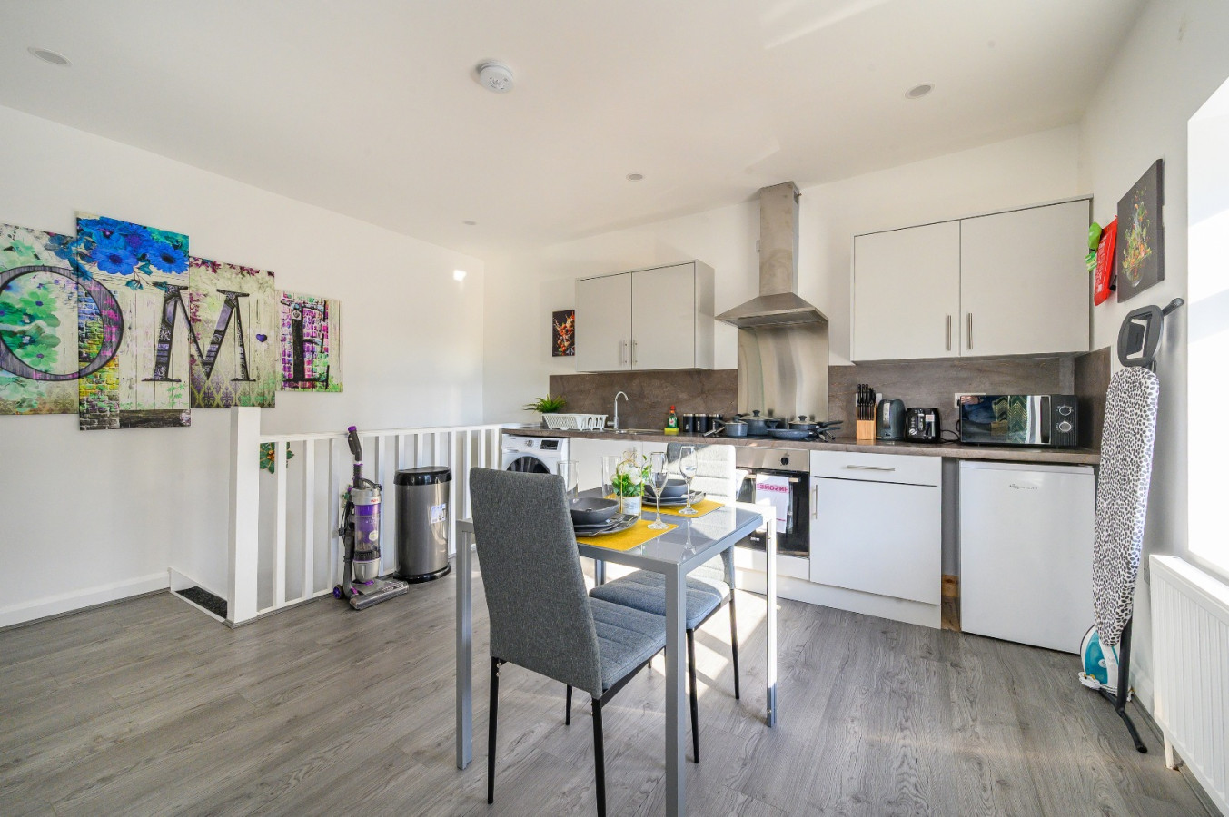 11HR tranquil studio stay in 13 Harrogate Rd, Bradford BD2 3DT, UK - Property image 17 - VivreStays