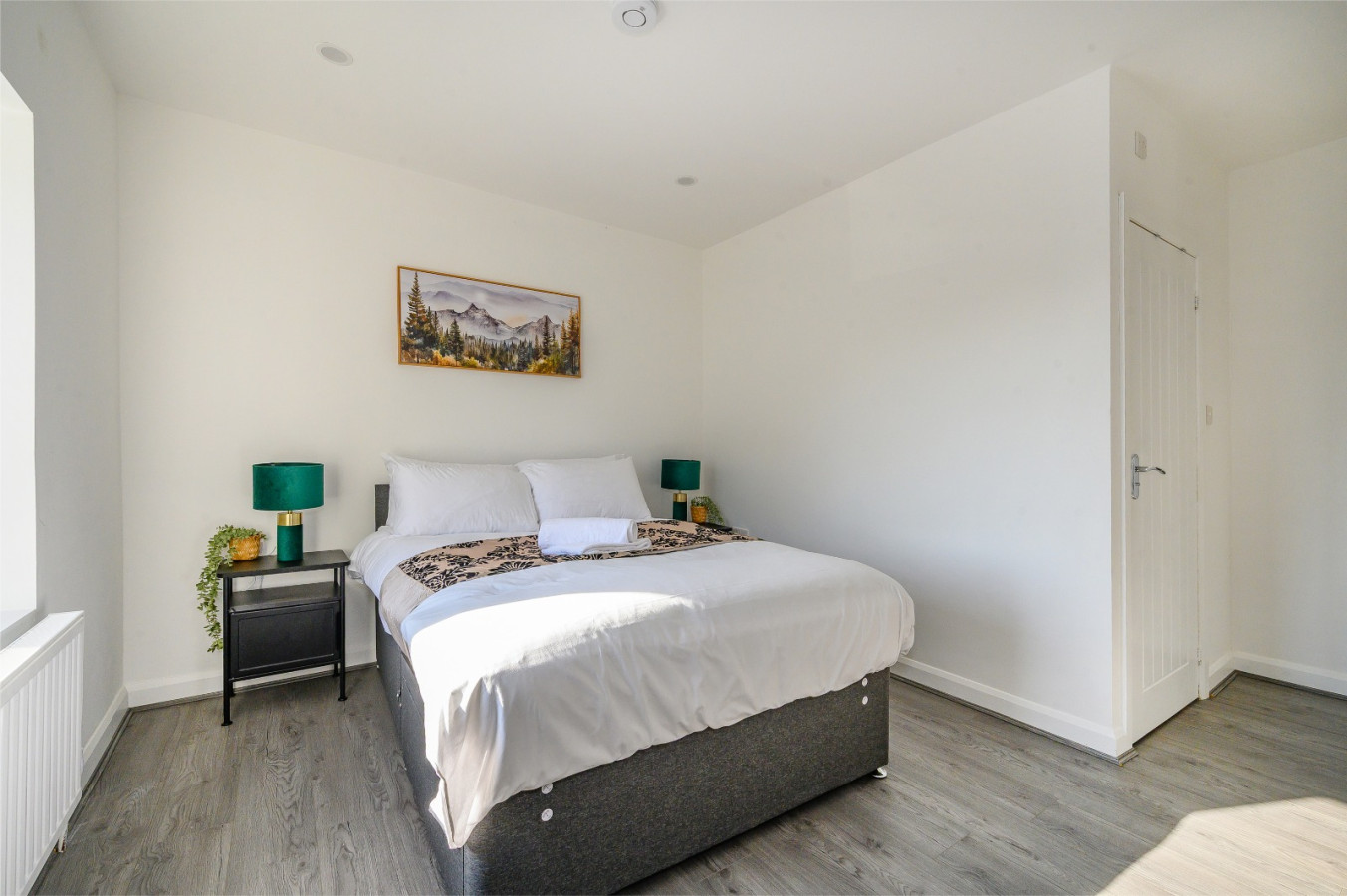 11HR tranquil studio stay in 13 Harrogate Rd, Bradford BD2 3DT, UK - Property image 5 - VivreStays