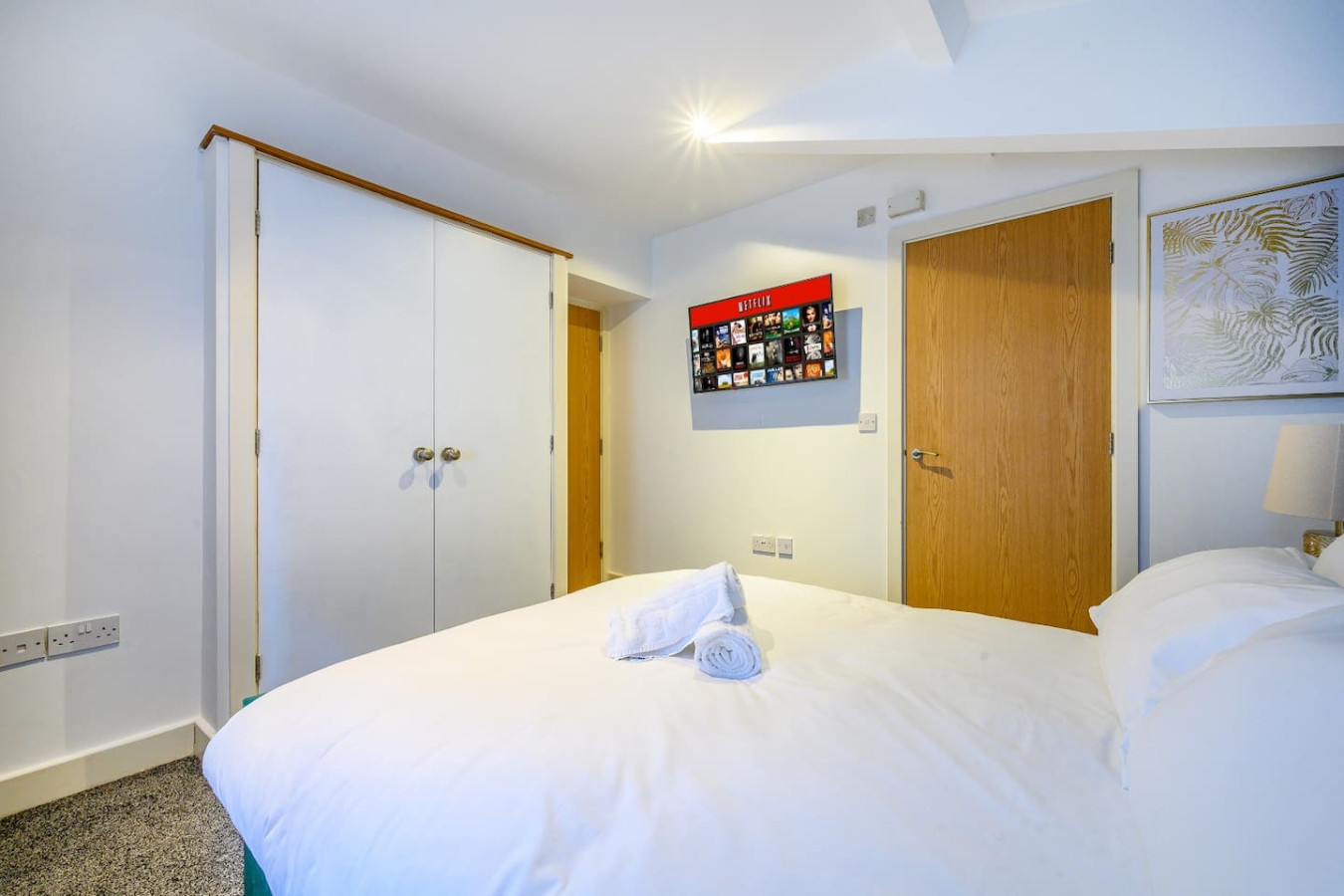 For Your most relaxed and cosy stay in 611 Wakefield Road - Property image 5 - VivreStays