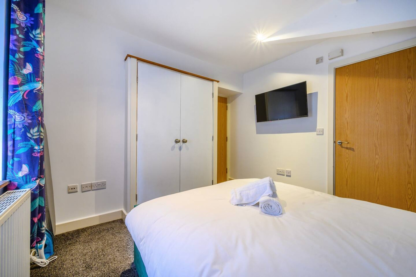 For Your most relaxed and cosy stay in 611 Wakefield Road - Property image 6 - VivreStays