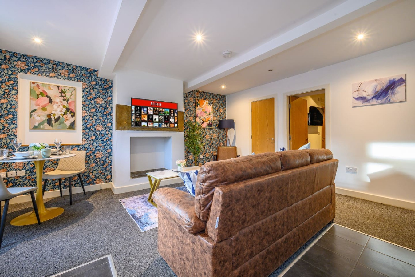 For Your most relaxed and cosy stay in 611 Wakefield Road - Property image 15 - VivreStays