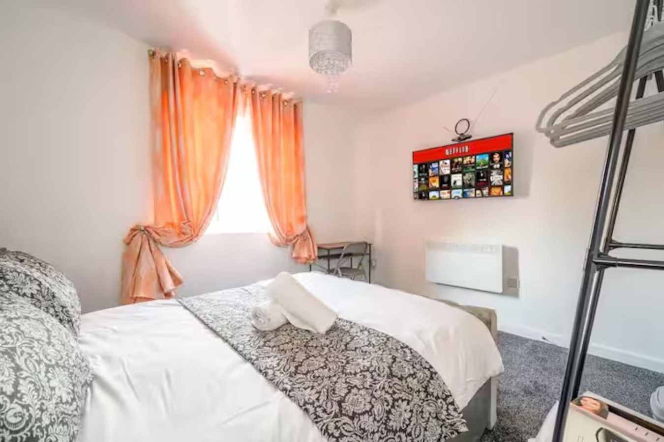 *th2* for your lovely and cosy stay in 440 Bradford Road - Property image 6 - VivreStays