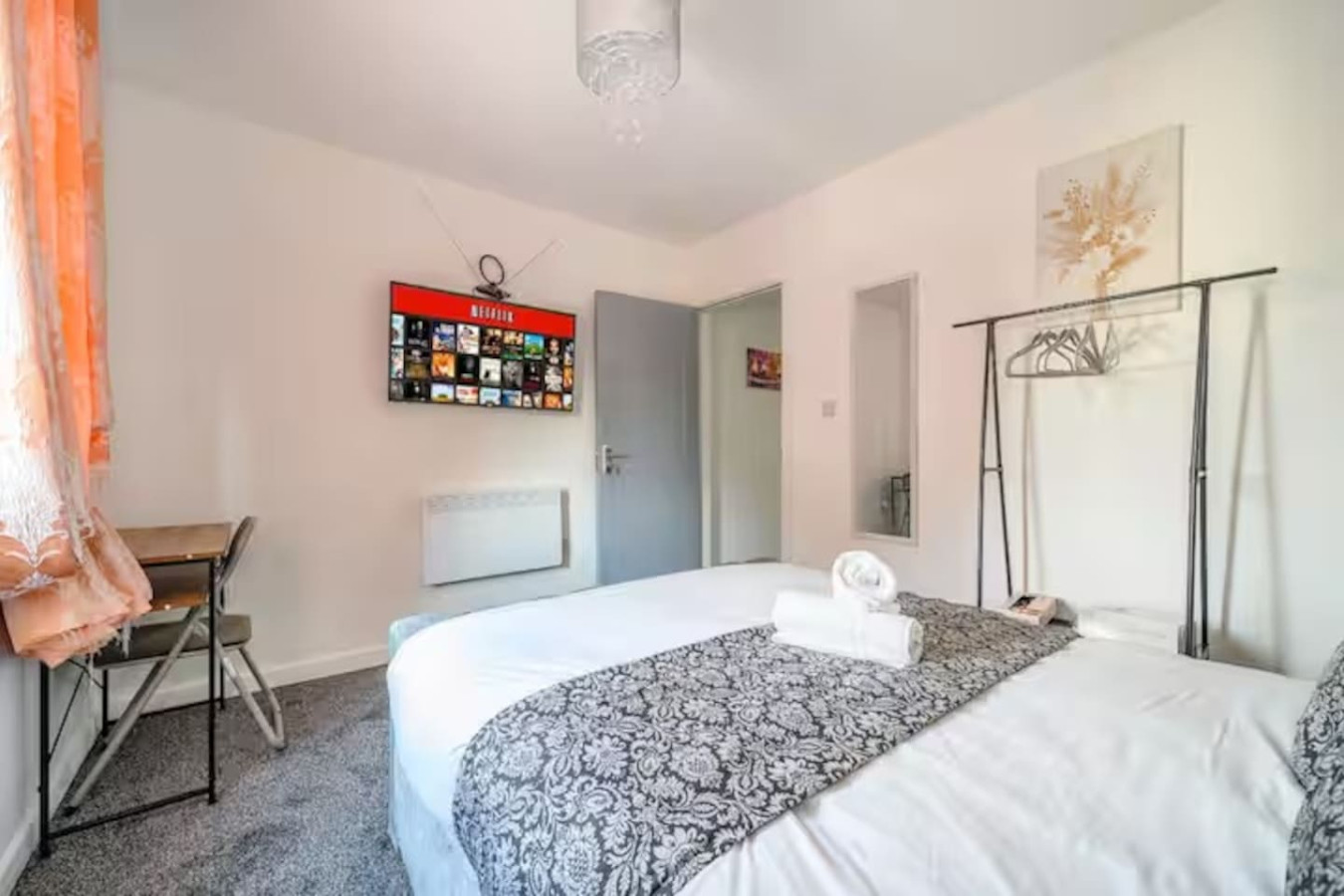 *th2* for your lovely and cosy stay in 440 Bradford Road - Property image 8 - VivreStays
