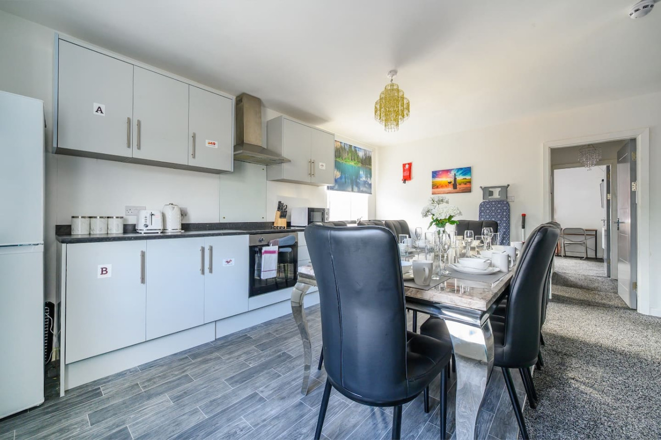 *th2* for your lovely and cosy stay in 440 Bradford Road - Property image 12 - VivreStays