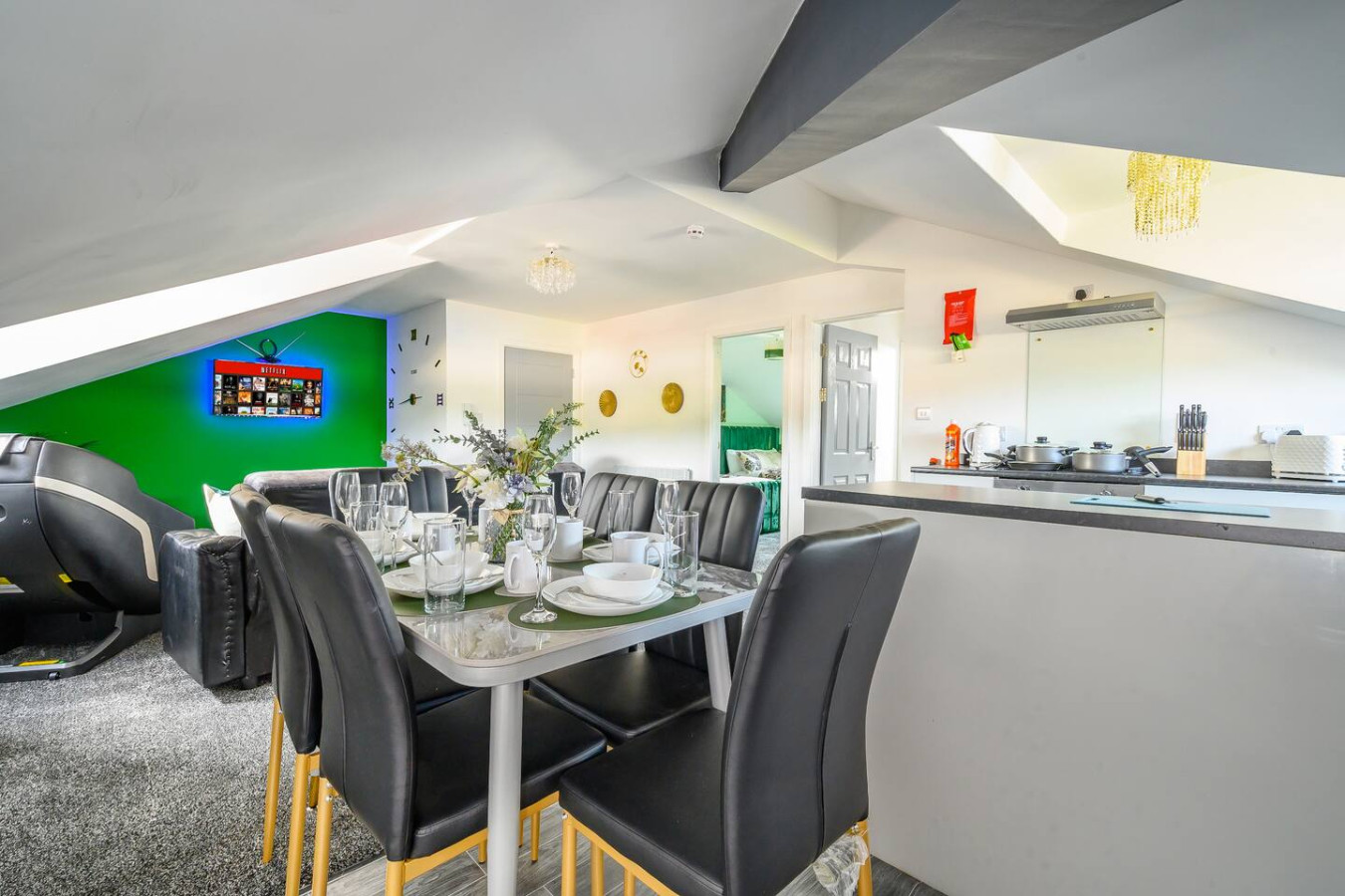 *1ht* For your relaxed & Cosy stay in 421 Bradford Road - Property image 116 - VivreStays