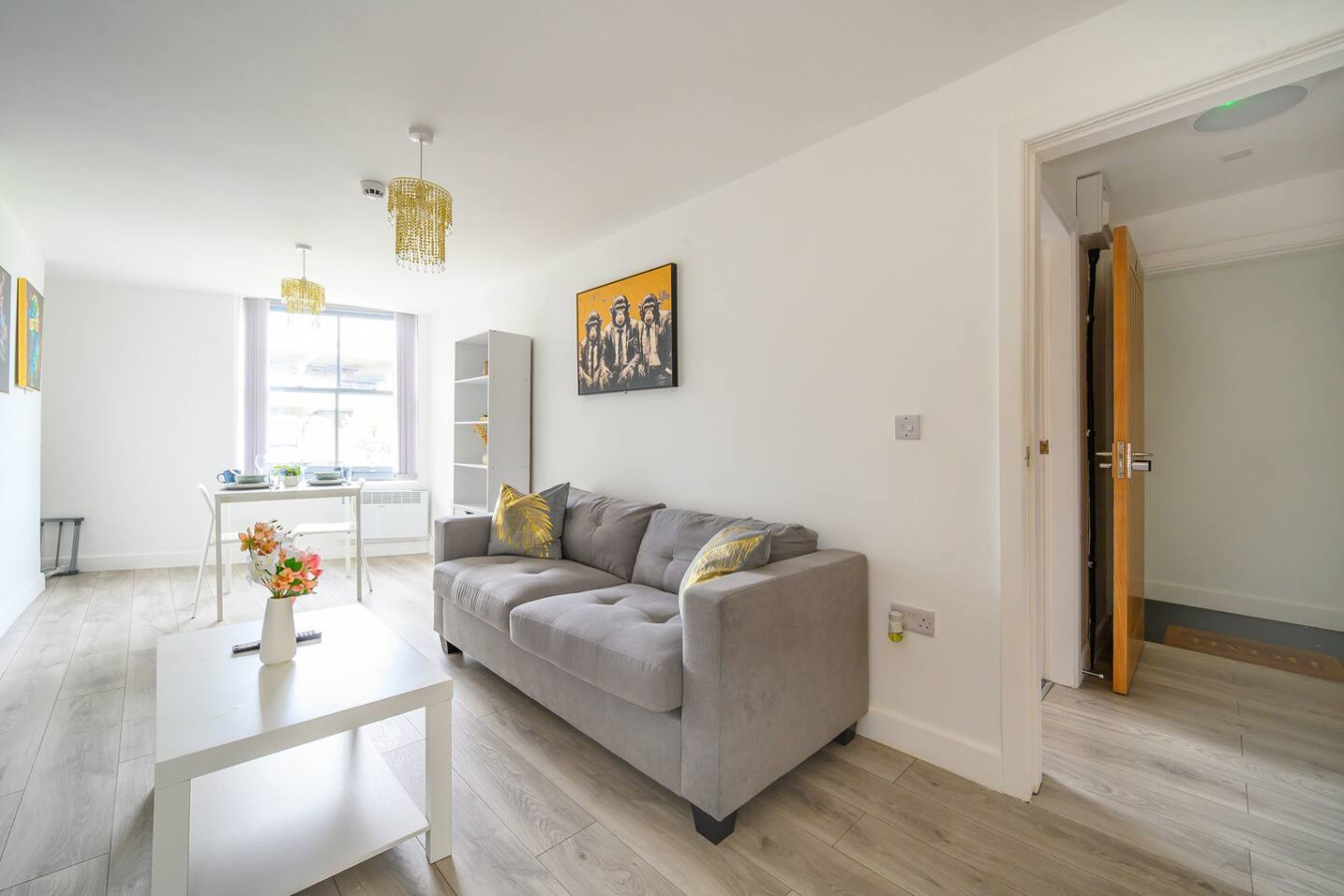 Soothing and Welcoming Stay in West Yorkshire in 17 Northgate - Property image 12 - VivreStays