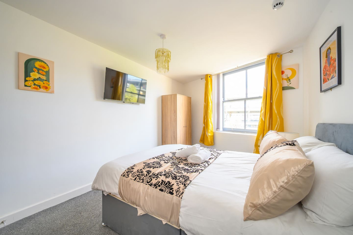 Soothing and Welcoming Stay in West Yorkshire in 17 Northgate - Property image 8 - VivreStays