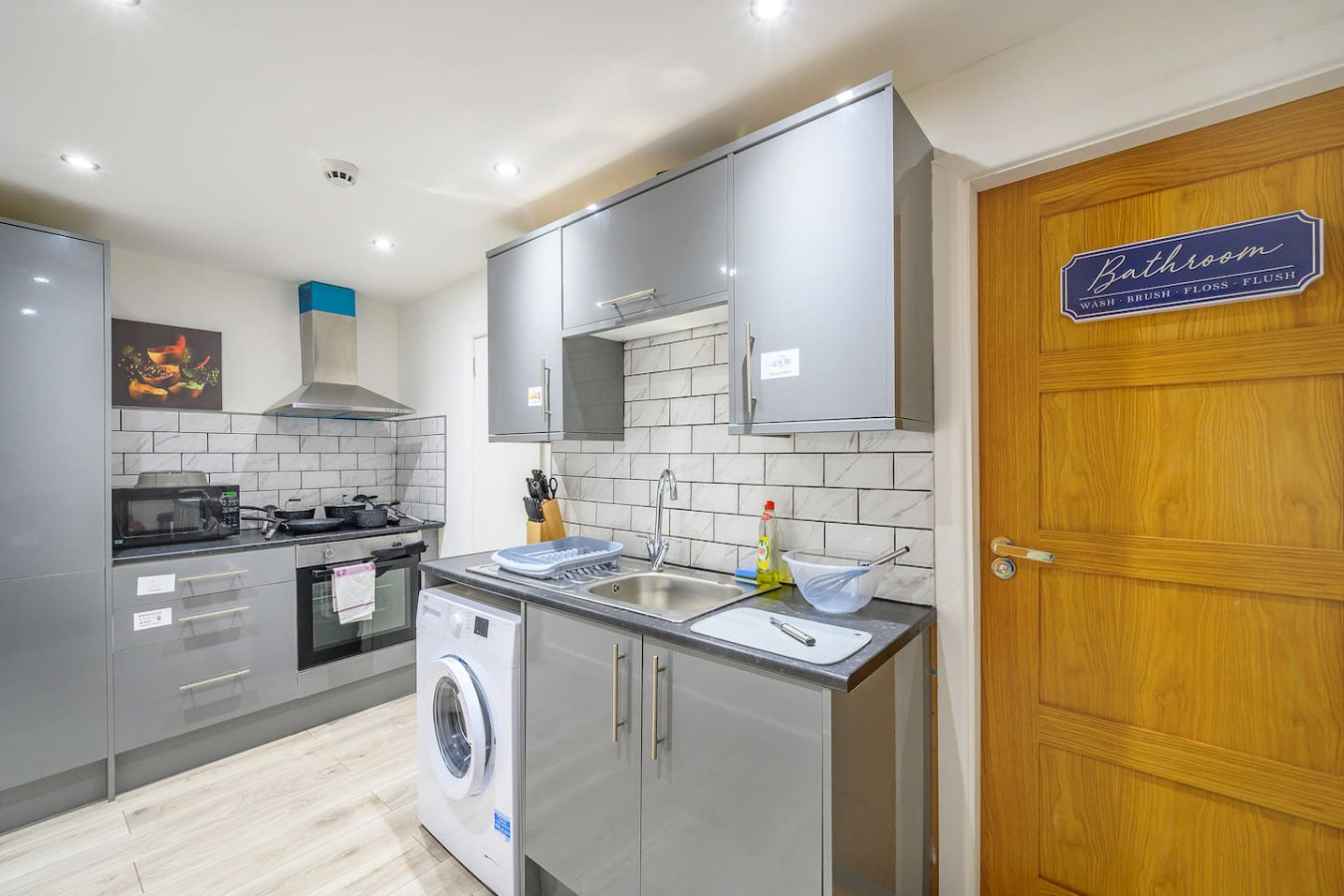 Soothing and Welcoming Stay in West Yorkshire in 17 Northgate - Property image 18 - VivreStays