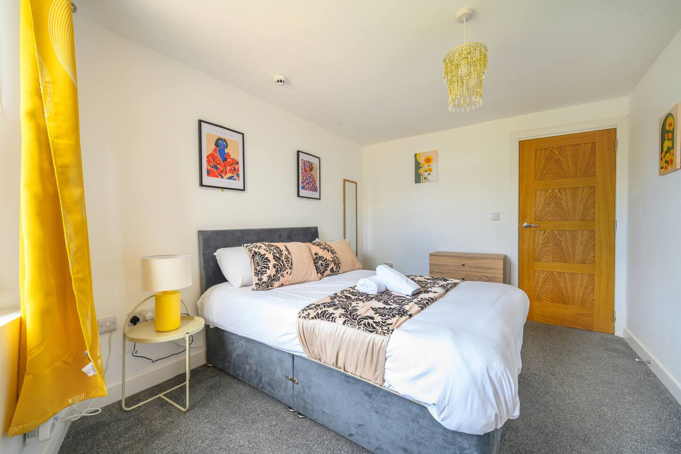 Soothing and Welcoming Stay in West Yorkshire in 17 Northgate - Property image 6 - VivreStays