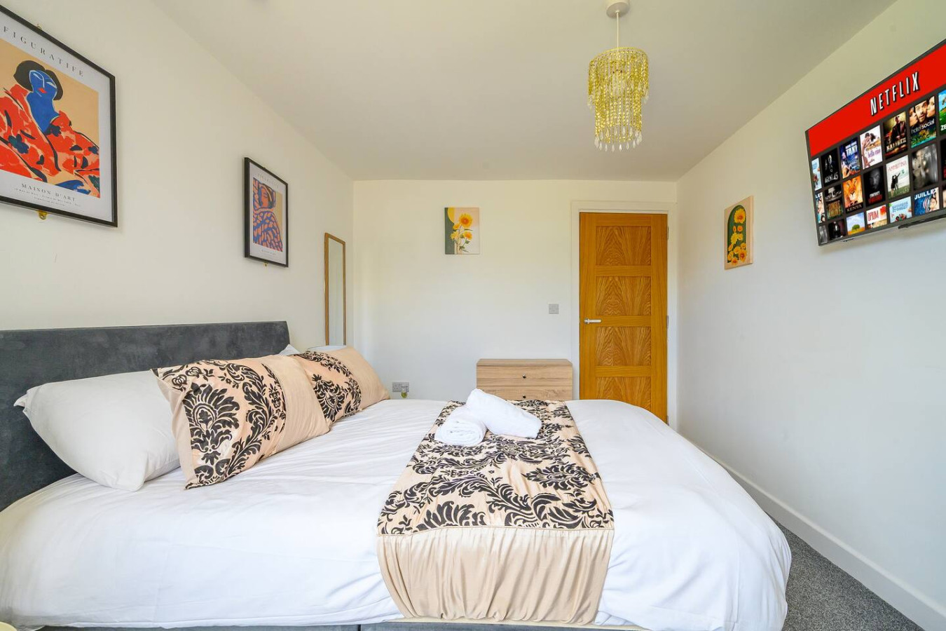 Soothing and Welcoming Stay in West Yorkshire in 17 Northgate - Property image 7 - VivreStays