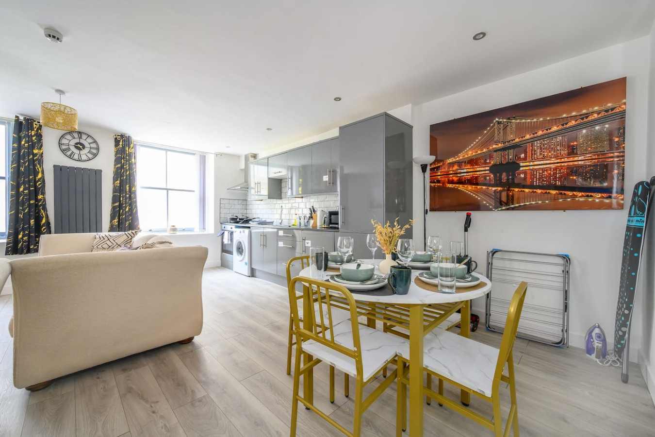 Comfortable and Grand Stay in City Centre in 17 Northgate - Property image 11 - VivreStays