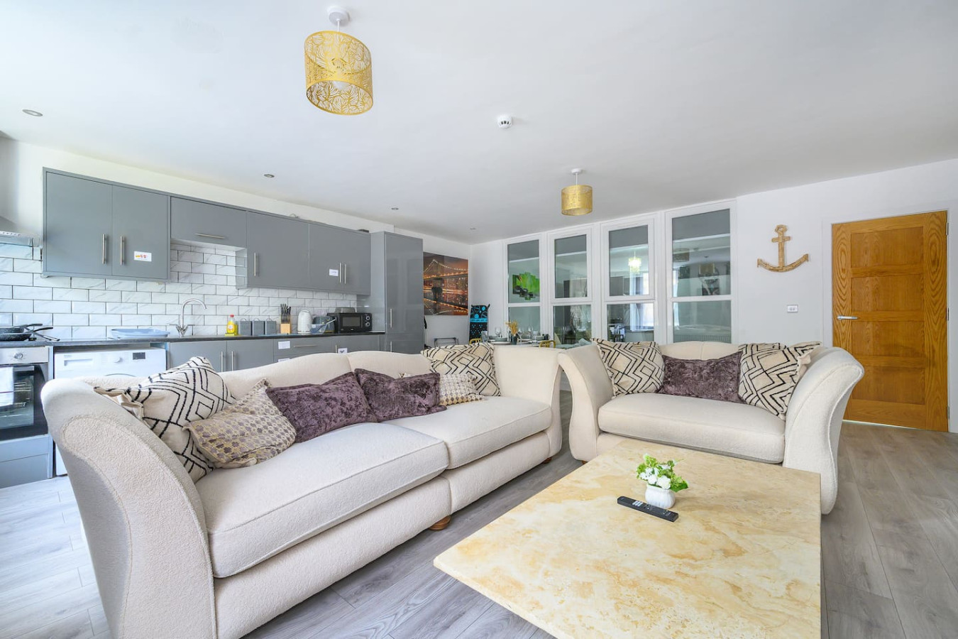 Comfortable and Grand Stay in City Centre in 17 Northgate - Property image 14 - VivreStays