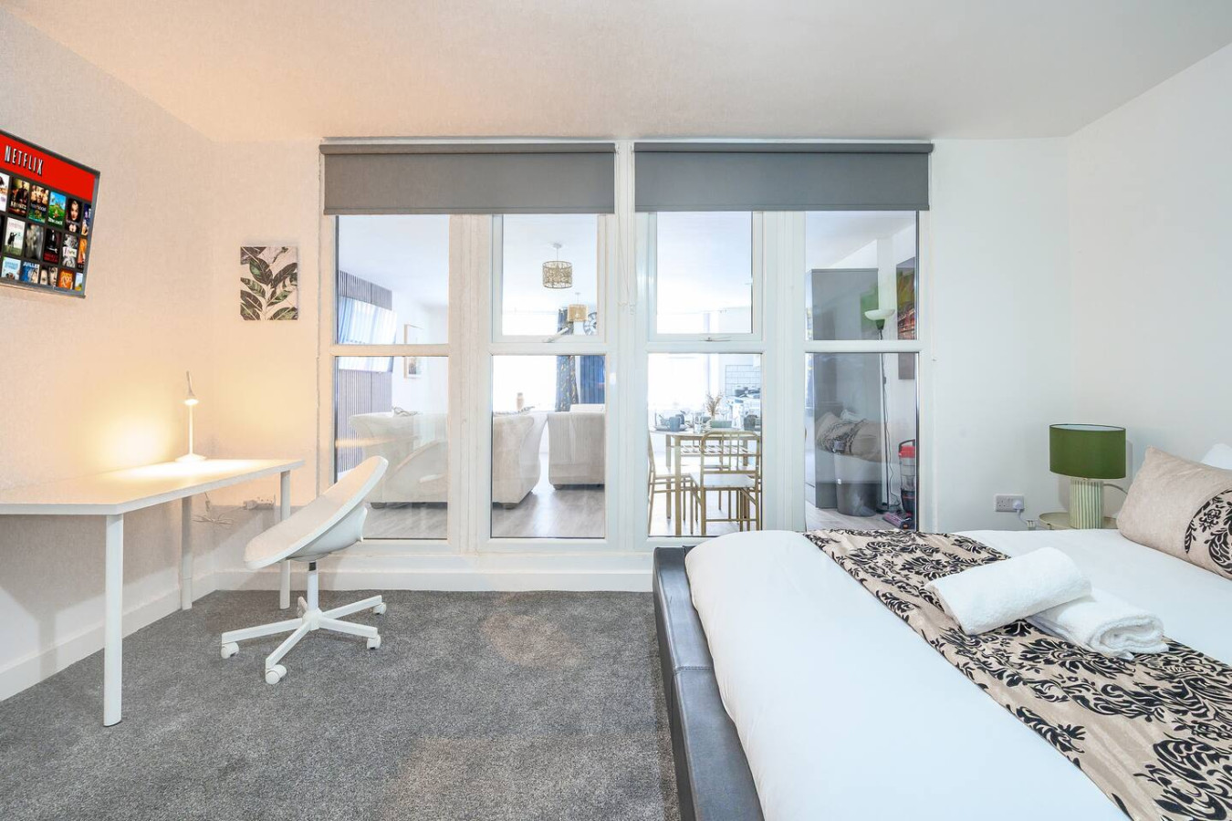 Comfortable and Grand Stay in City Centre in 17 Northgate - Property image 4 - VivreStays