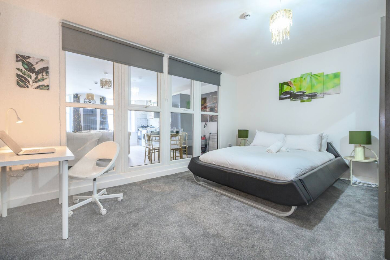 Comfortable and Grand Stay in City Centre in 17 Northgate - Property image 31 - VivreStays