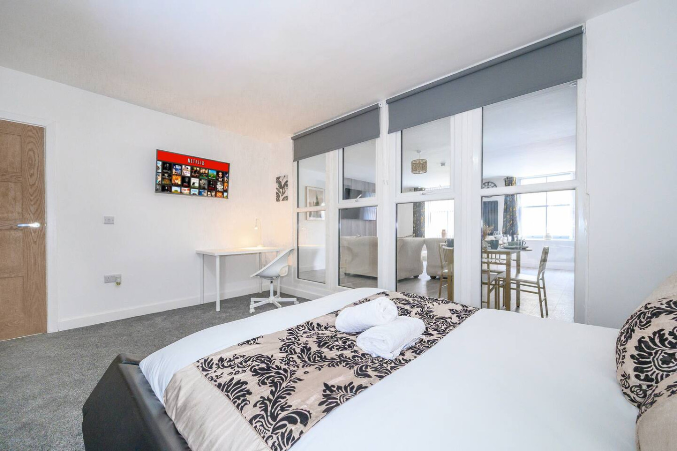 Comfortable and Grand Stay in City Centre in 17 Northgate - Property image 10 - VivreStays