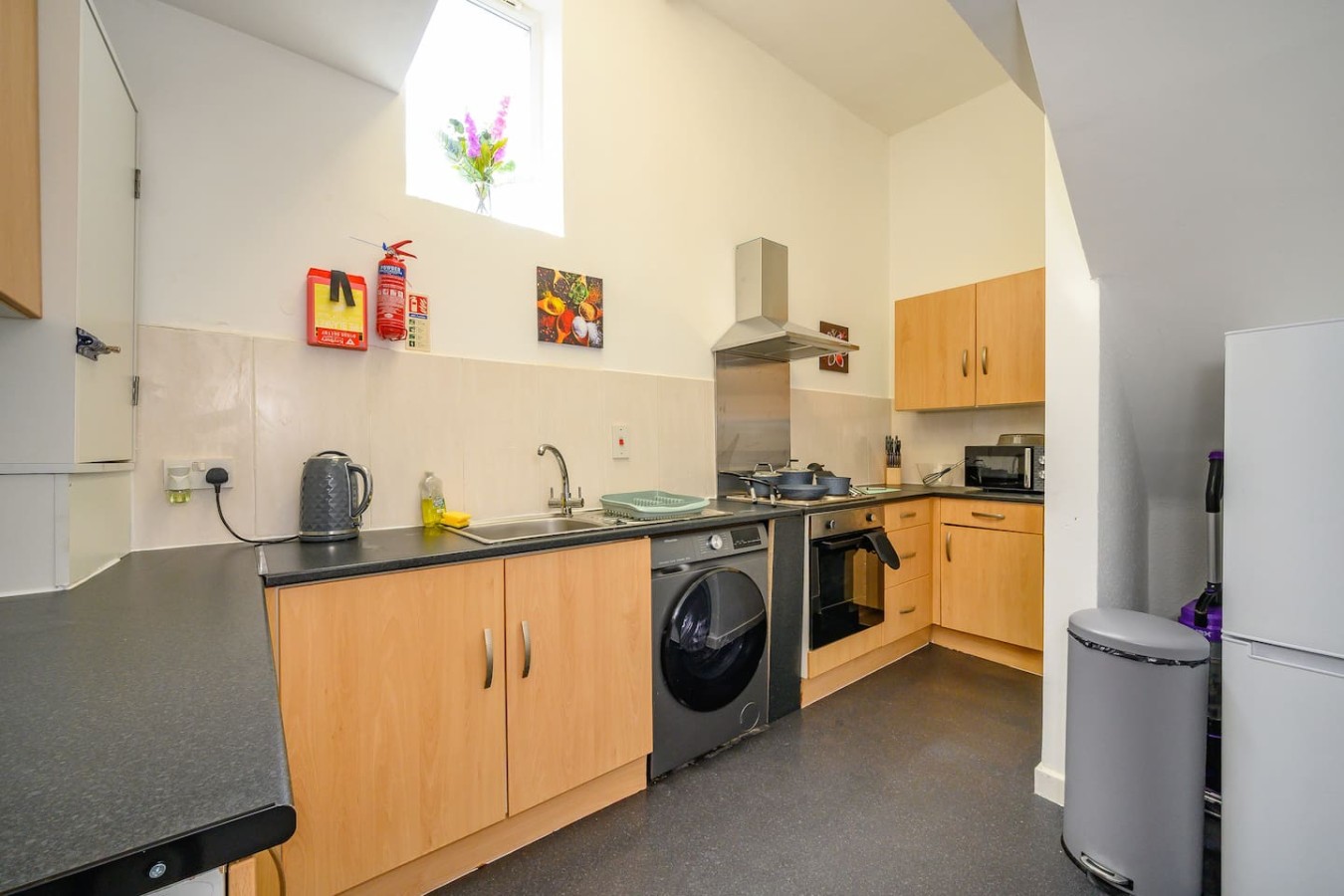 12GH - Soothing & Cosy Stay in Green Hill House, 1 Green Hill Road - Property image 3 - VivreStays