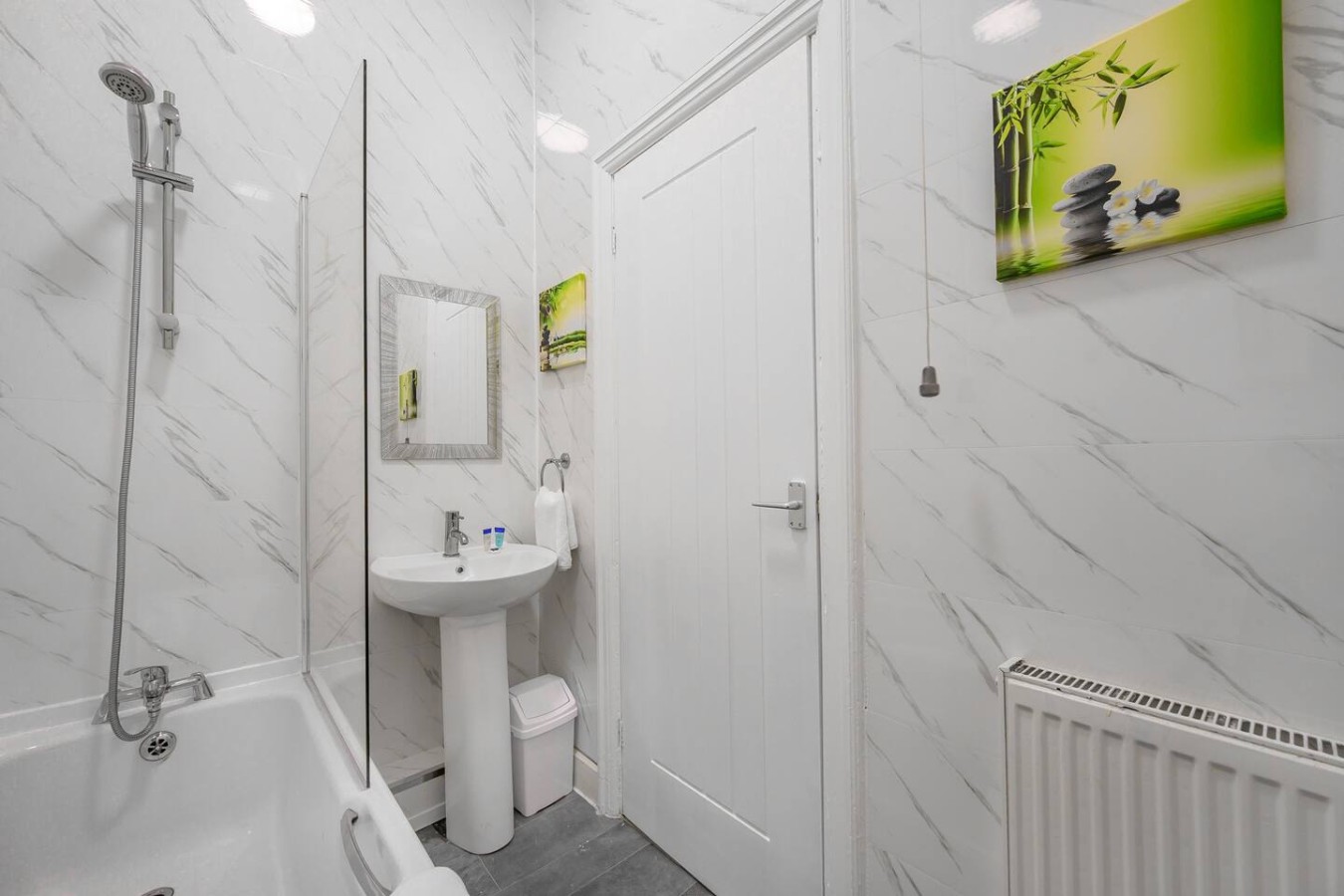 12GH - Soothing & Cosy Stay in Green Hill House, 1 Green Hill Road - Property image 17 - VivreStays