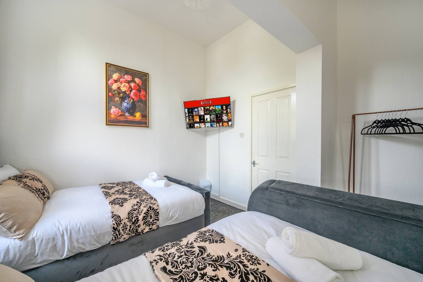 12GH - Soothing & Cosy Stay in Green Hill House, 1 Green Hill Road - Property image 8 - VivreStays