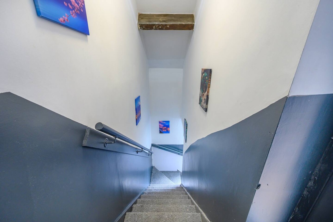 F7GH soothing stay near city centre in Green Hill House, 1 Green Hill Road - Property image 26 - VivreStays