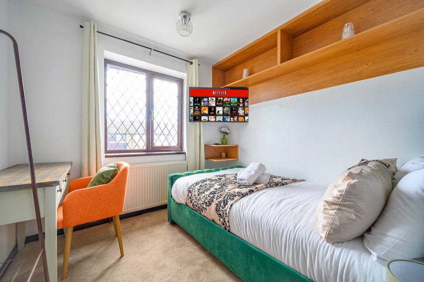 *H59G*- Family Home with Hot Tub & Games Room in 59 Galloway Lane - Property image 2 - VivreStays