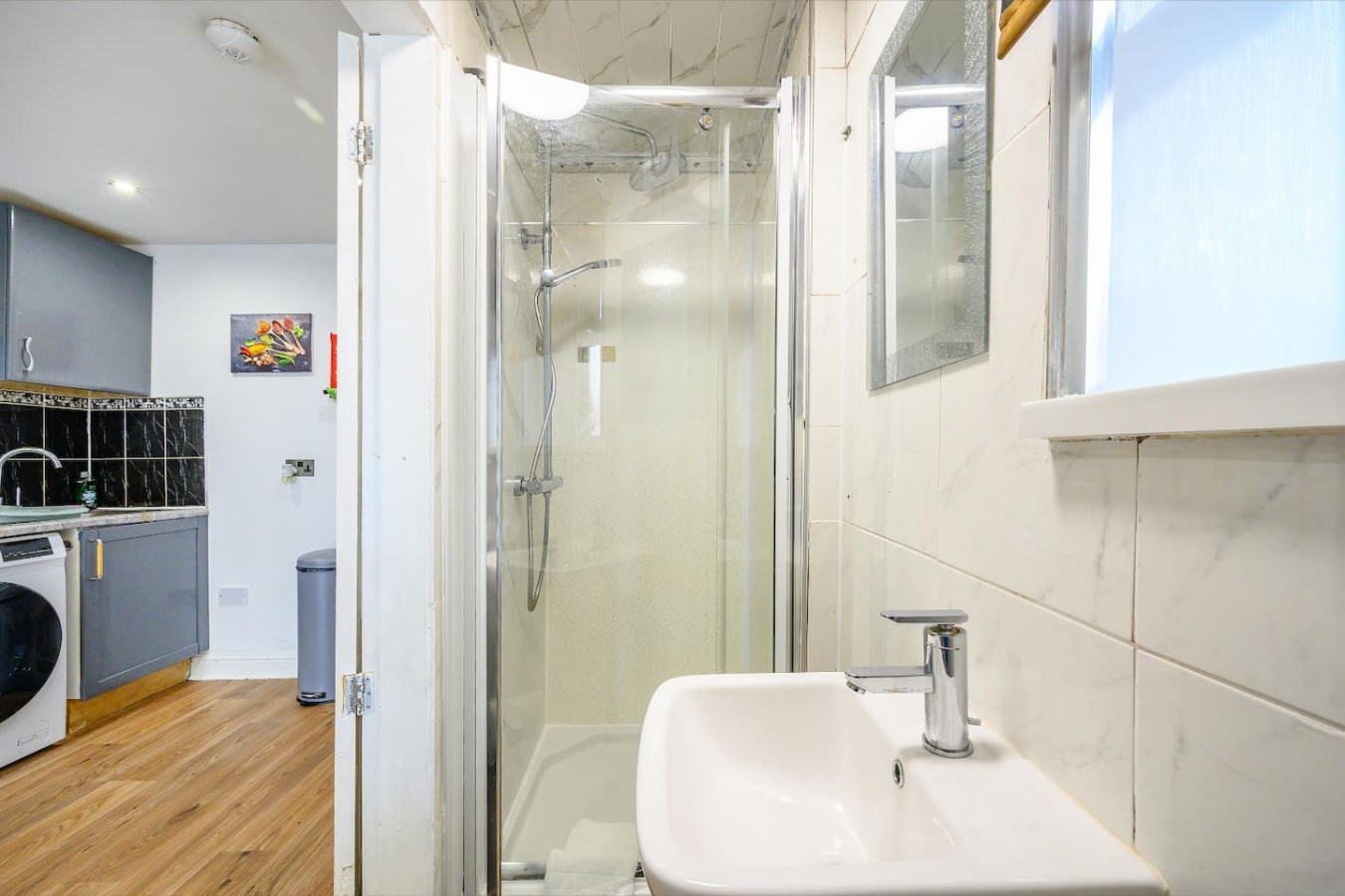 *17b* - For Your Stay with Private Gated Parking in 17 Fountain Street - Property image 14 - VivreStays