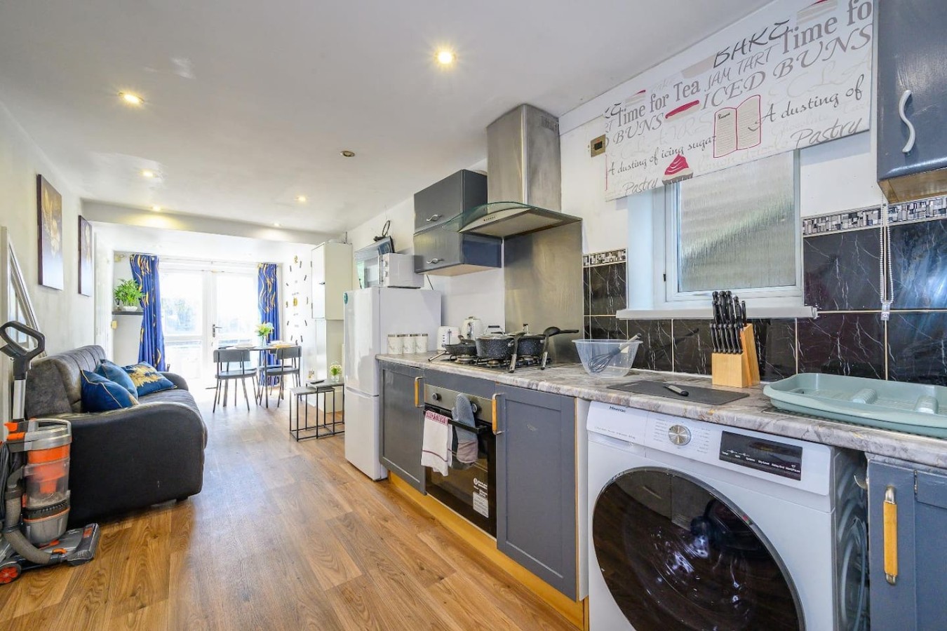 *17b* - For Your Stay with Private Gated Parking in 17 Fountain Street - Property image 15 - VivreStays