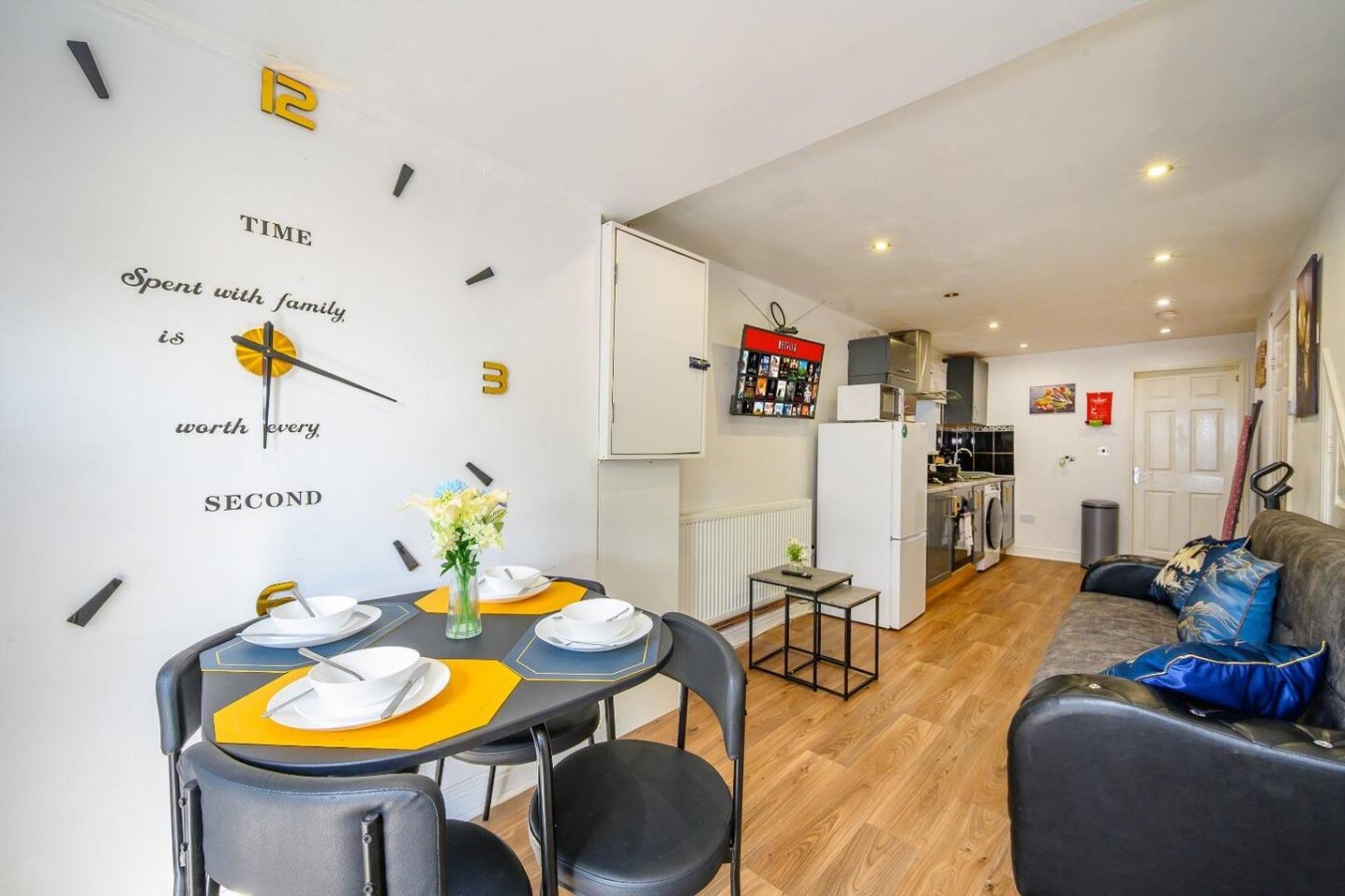 *17b* - For Your Stay with Private Gated Parking in 17 Fountain Street - Property image 12 - VivreStays