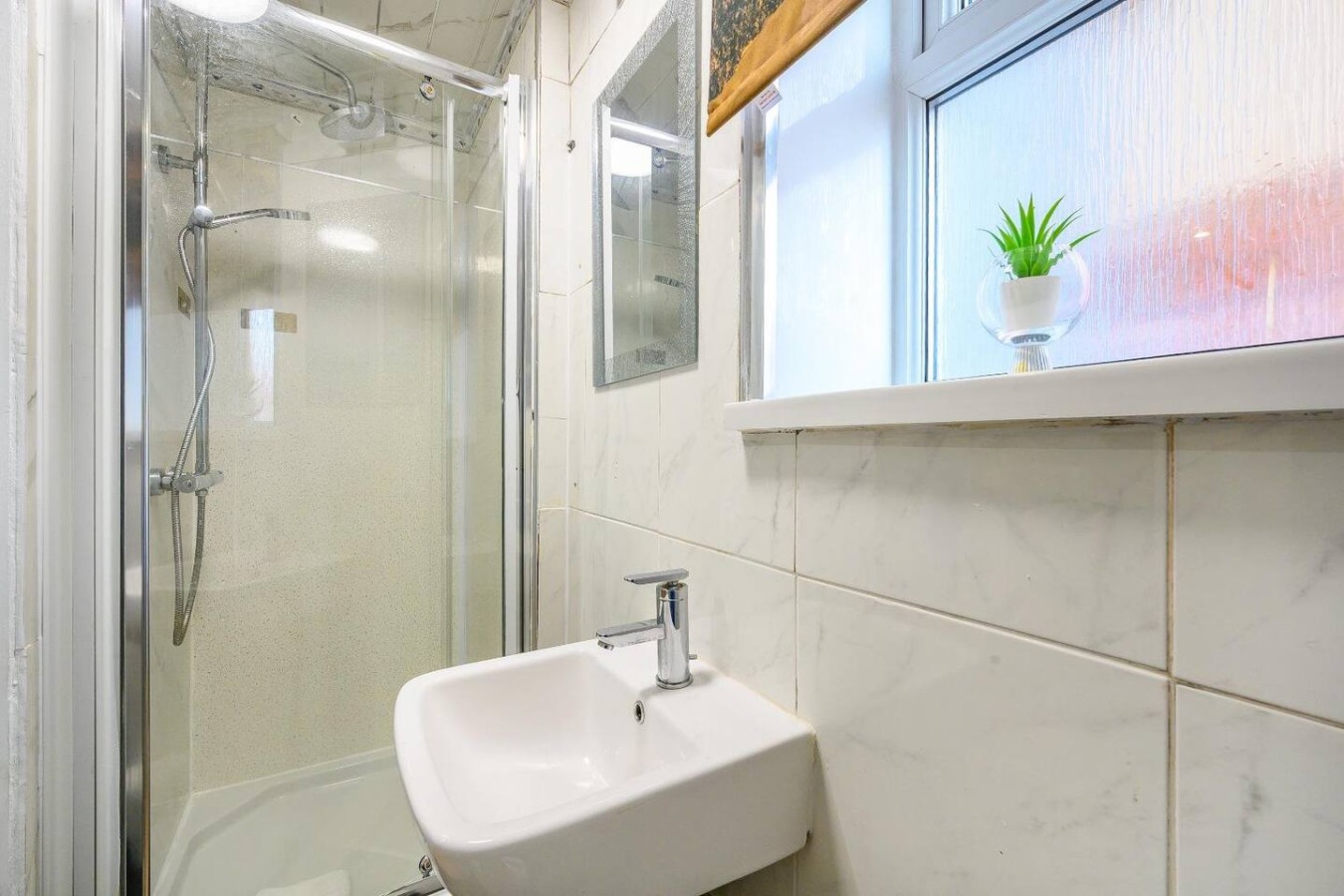 *17b* - For Your Stay with Private Gated Parking in 17 Fountain Street - Property image 17 - VivreStays