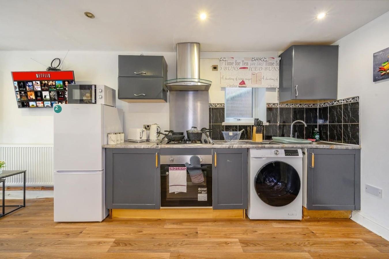 *17b* - For Your Stay with Private Gated Parking in 17 Fountain Street - Property image 3 - VivreStays