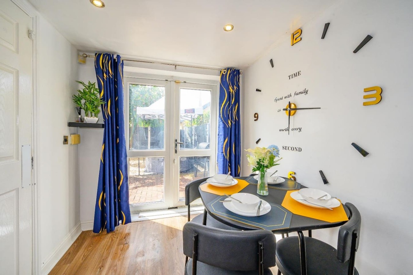*17b* - For Your Stay with Private Gated Parking in 17 Fountain Street - Property image 11 - VivreStays