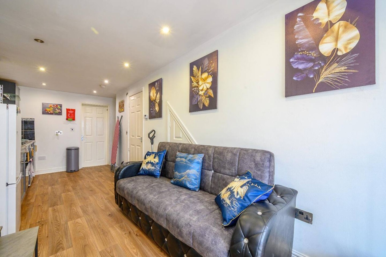 *17b* - For Your Stay with Private Gated Parking in 17 Fountain Street - Property image 10 - VivreStays