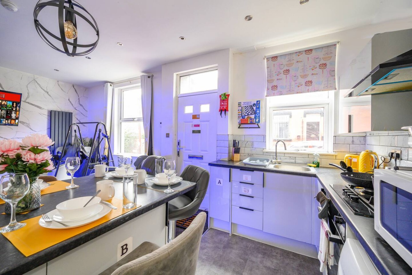 10W - For your Most Relaxed & cosy Stay in 12 Woodview Street - Property image 42 - VivreStays