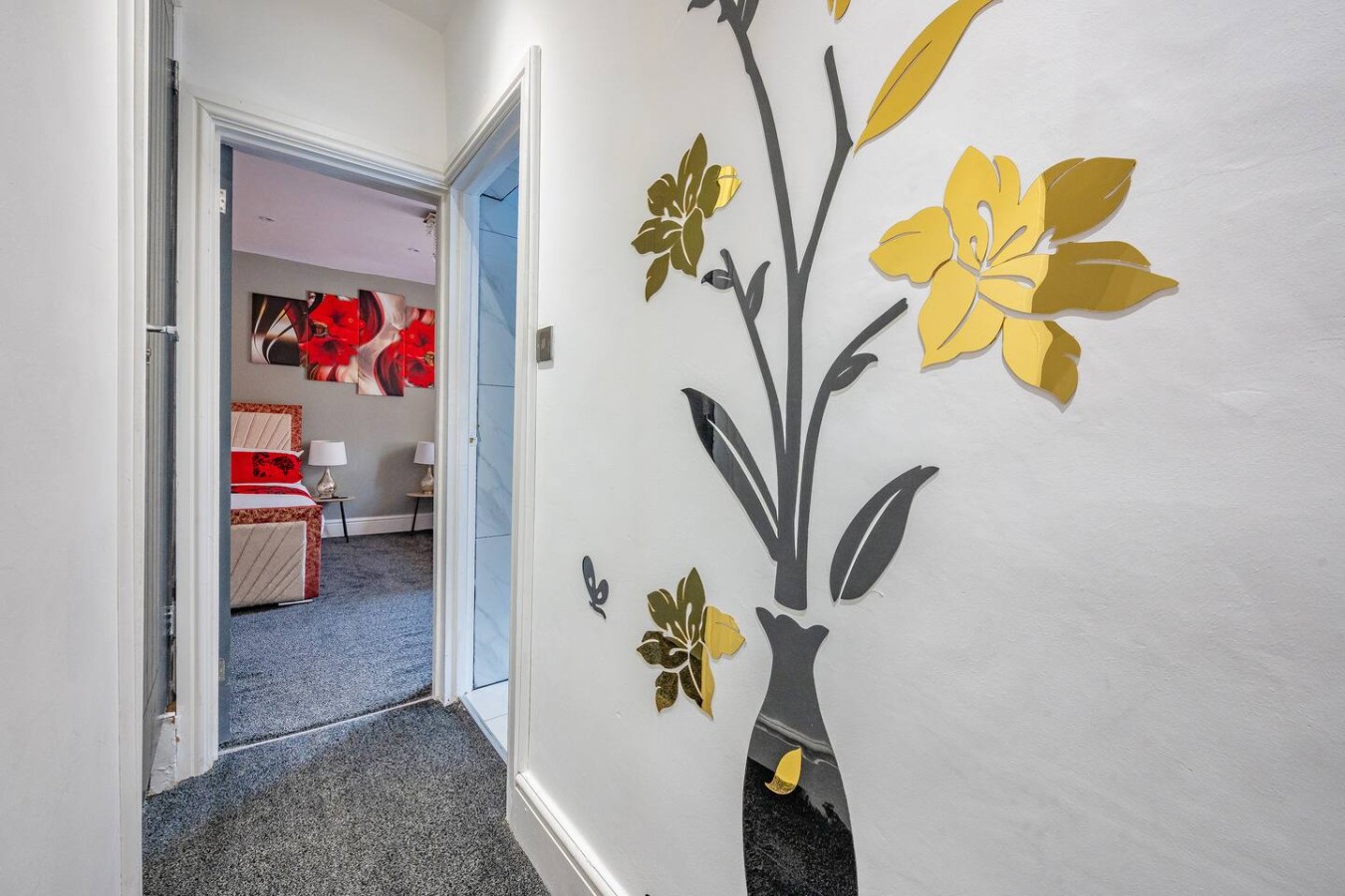 10W - For your Most Relaxed & cosy Stay in 12 Woodview Street - Property image 31 - VivreStays